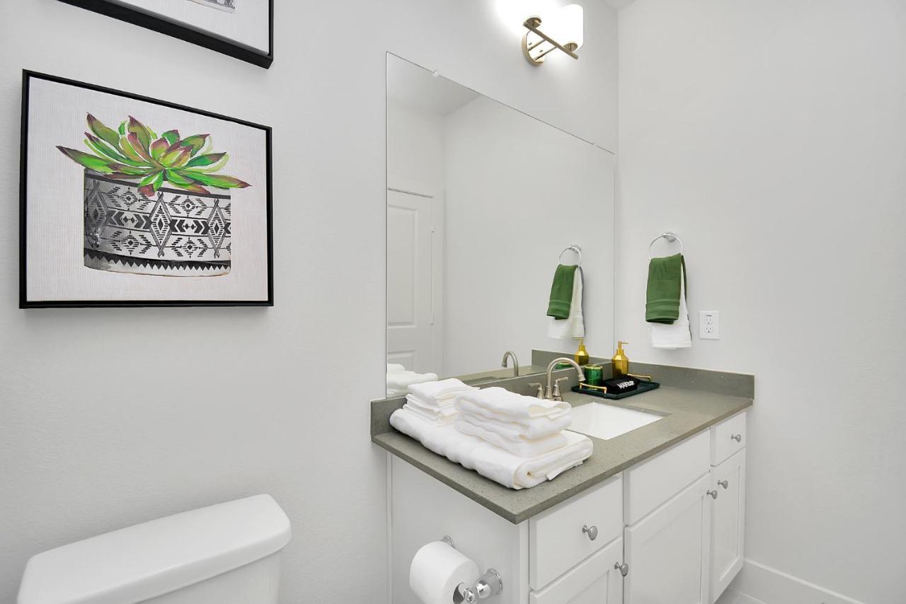 Emerald Palace - New, Modern 3Br Townhome Close To Downtown, Nrg, Med Ctr Хьюстон Экстерьер фото